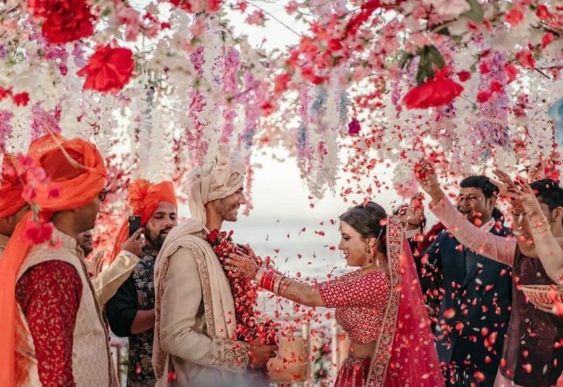 Varmala ceremony by eventexpertz, wedding planner in kolkata